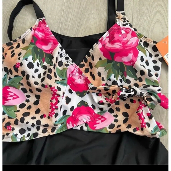 NWT Size 8 Women's‎ One Piece Animal Print & Floral Swimsuit by Noon Swim - Image 5