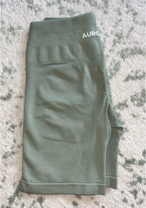 Aurola Workout Amazon Scrunch Shorts - Image 3