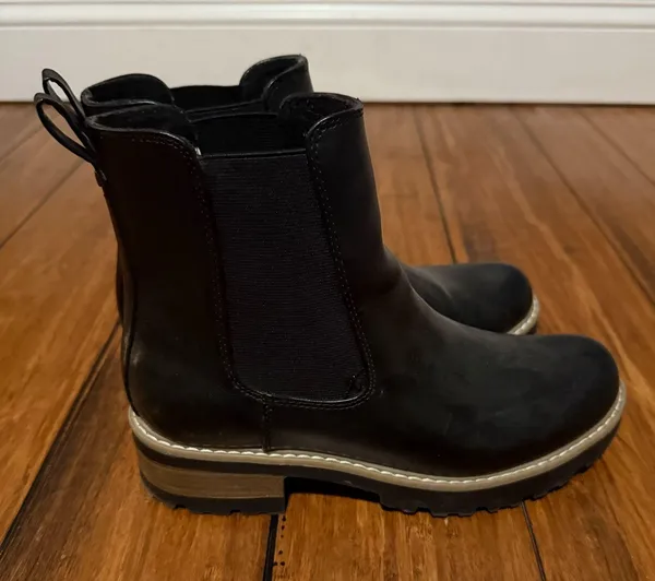 Universal Threads Black Boots - Image 4
