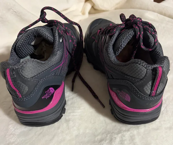North face hiking shoes Gray Size 6.5 - Image 5