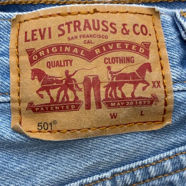 Levis 501 Light Wash Distressed Denim Shorts High Rise Daisy Dukes Size 27 - Image 6