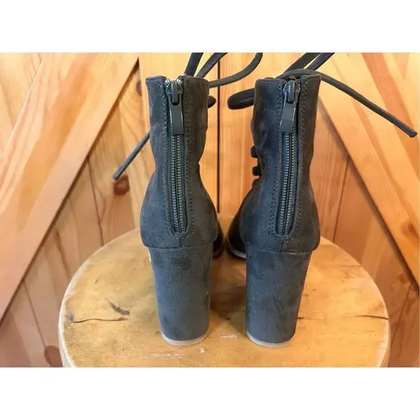 SODA Suede Laced Up Heels Olive Size 7.5 - Image 4
