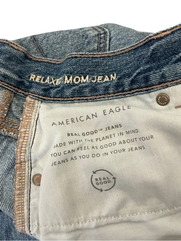American Eagle Relaxed Mom Jeans Light Wash Size 2 Ripped - Image 7