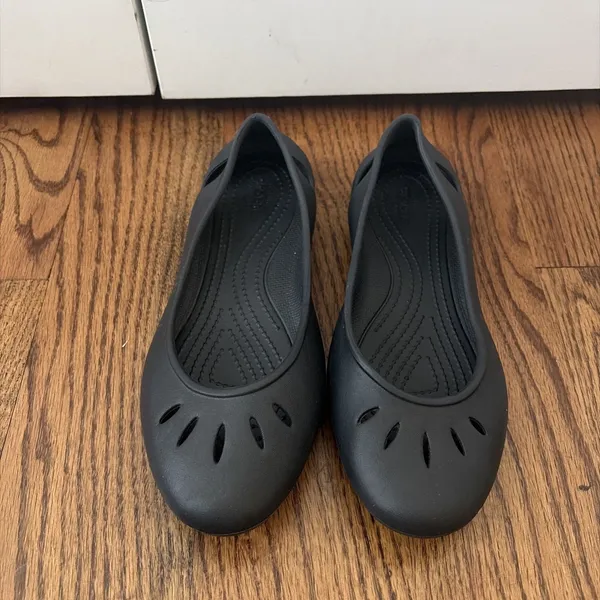 CROCS Womens Kelli Ballet Flat Size 8 Black Rubber Slip On Shoe Casual Cutouts - Image 2