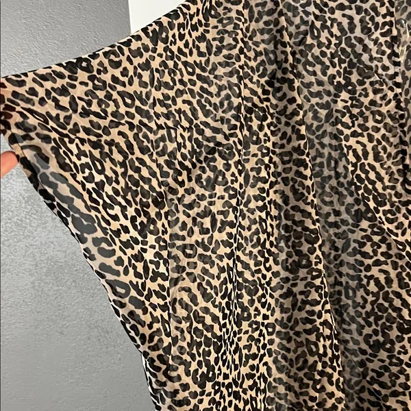 Hayden Leopard Print Cardigan in Black and Cream - Image 4
