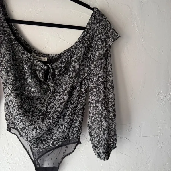 Abercrombie Fitch Black Floral Off Shoulder Long Sl Bodysuit S Feminine Coquette - Image 6