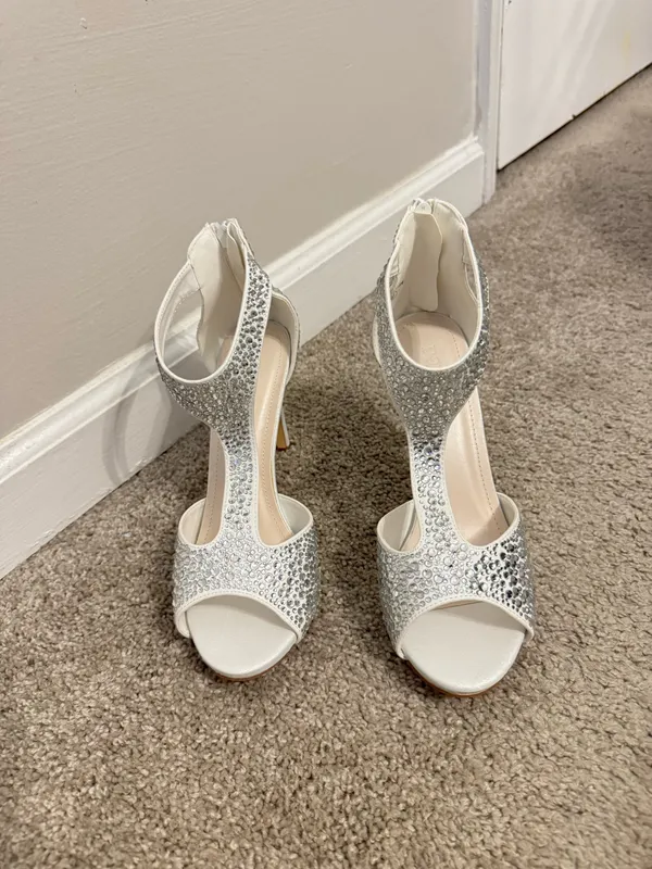 David's Bridal Crystal-Detailed Peep-Toe Shooties STYLE# NELIA 8.5 - Image 4