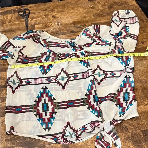 SOULMATES Sheer Aztec Tribal Southwestern Print Peasant Top Size Large - Image 9