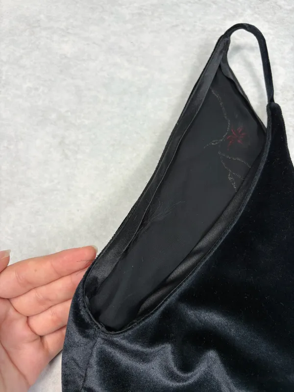 Y2K Vintage Victoria’s Secret Coquette Black Velvet Slip Dress - Image 5