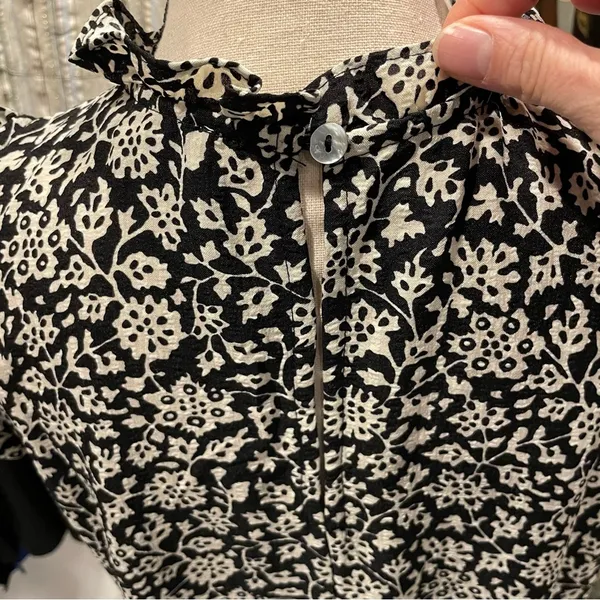 Adorable Black and white floral boho ruffle maxi dress pinch - Image 10
