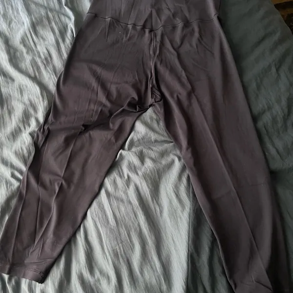 Aerie OFFLINE BY REAL ME HIGH WAISTED CROPPED LEGGING SIZE LARGE - Image 3