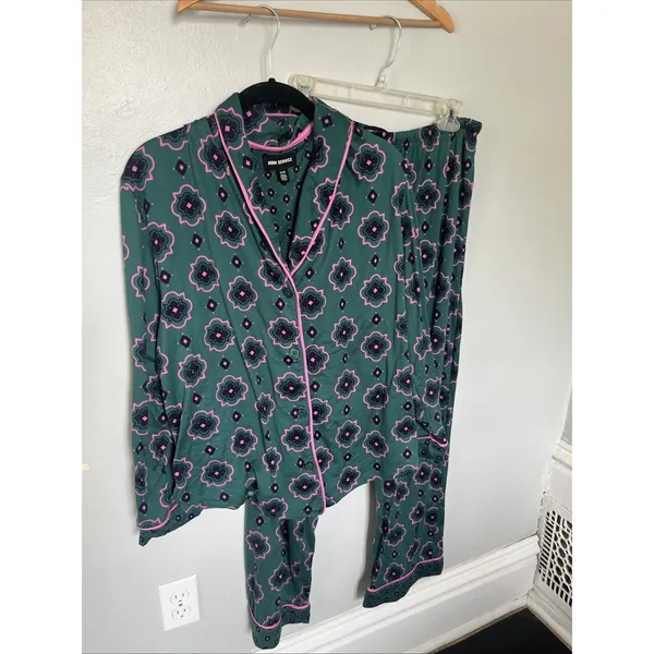 Room Service Women’s Pajama Sleep Set Green Pink Size XL X-Large NWOT - Image 2