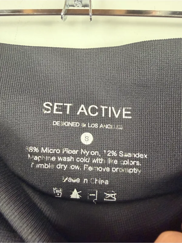 Set active black leggings size small - Image 3