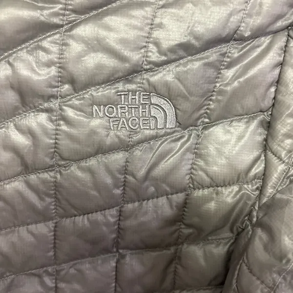 The North Face Womens ThermoBall Trekker Jacket Mid-Grey XS Full Zip Pakable - Image 9