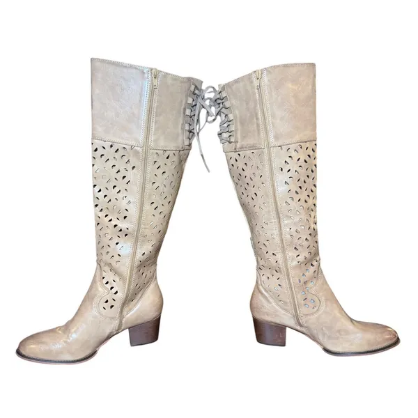 Boutique by Corkys Gabbie Taupe Perforated‎ Lace Up Back Tall Boots Womens 11 - Image 5