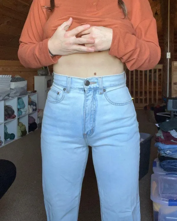 Vintage Marlboro Classics light wash, high waist cigarette jeans - Image 9