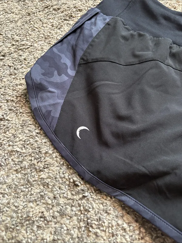 Zyia Shorts size medium - Image 3