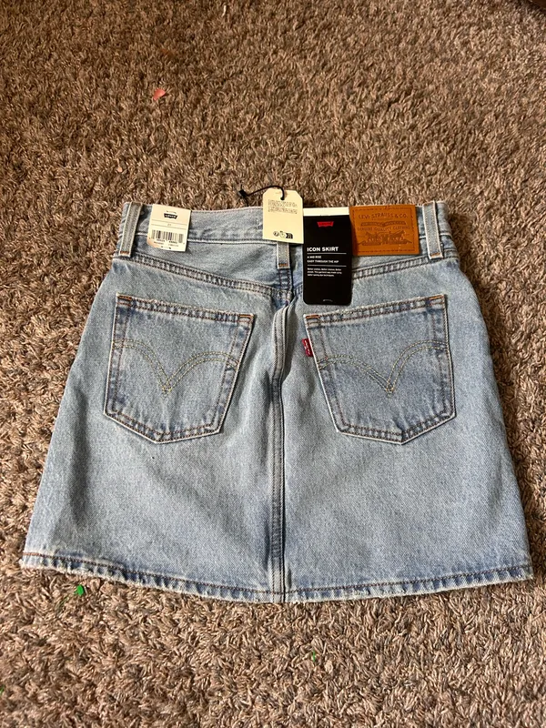 Levi’s Skirt - Image 2