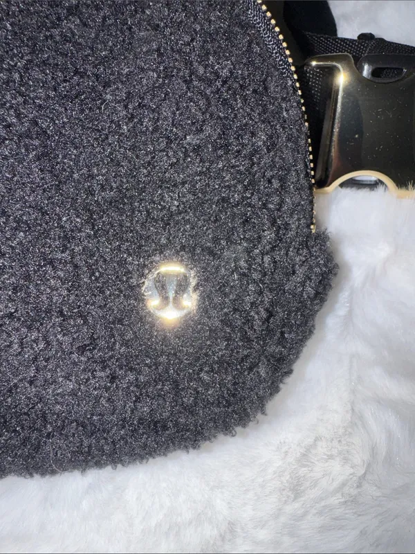 lululemon athletica Black Sherpa Crossbody Belt Bag with Gold Hardware - Image 3