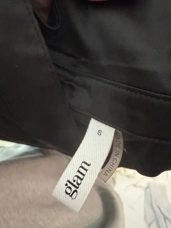 Glam Boutique Black Satin Collared Top - Image 3