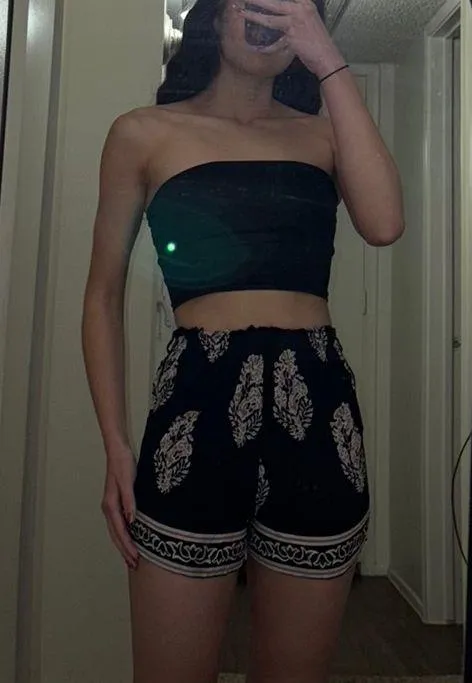 Crop Tube Top And Flowy Shorts Set - Image 2