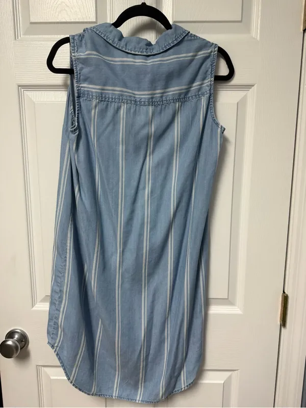 beachlunchlounge Light Blue Striped Lace-Up Sleeveless Midi Dress - Image 3