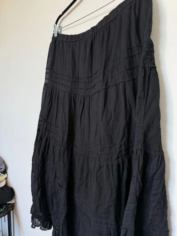 Vintage Y2K Black Tiered Peasant Maxi Skirt - Image 2