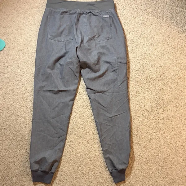 FIGS Women’s Size XS Gray Jogger Pants - Image 9
