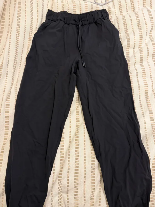 Lululemon High-Rise Stretch Pants - Image 2