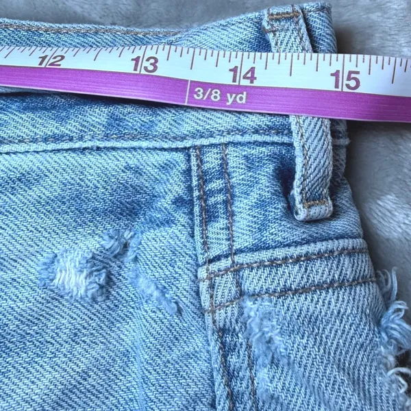 American Eagle Womens Size 6 90s Boyfriend Shorts Blue Denim Distressed Cut Off - Image 9