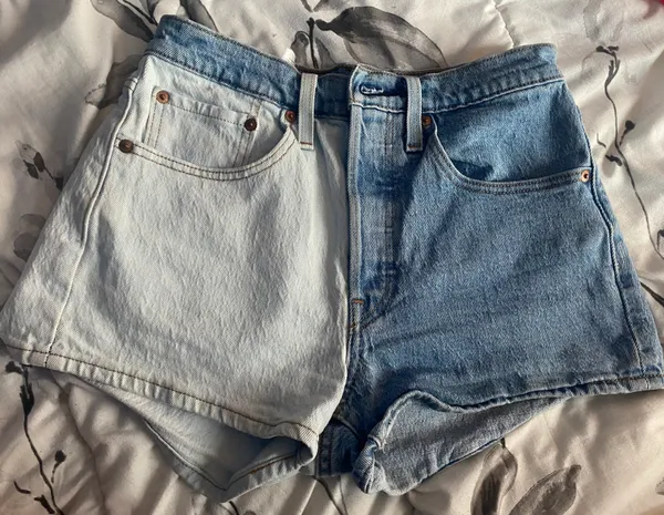 Levi's 501 Shorts - Image 2