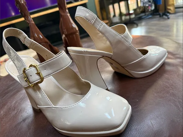 Sam Edelman Women’s Cream Patent Block Heel Slingback Pumps with Gold Buckle - Image 3