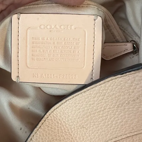 Coach‎ Pebbled Leather Pink Purse - Image 6