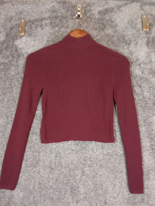 Lululemon Ribbed Knit Twist Back Mockneck Cropped Top Fitted Balletcore Womens M - Image 4