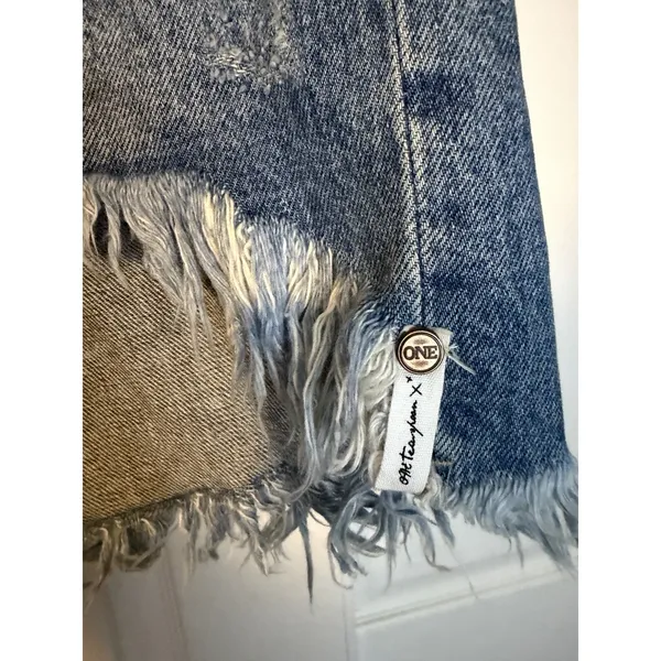 One‎ Teaspoon High Waist Legend Distressed Denim Mom Jeans Shorts Frayed Relaxed - Image 4