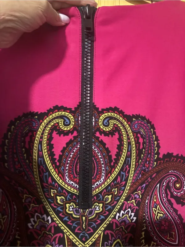 ⁠Muse‎ Pink & Blue Paisley Knit Shift Dress Quarter Sleeve Zip Back Size 10⁠ - Image 6