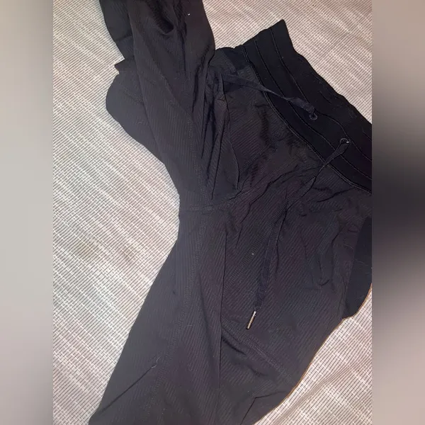 Lululemon Dance Studio Pants | Size 2‎ |Cropped with a 14" inseam - Image 14