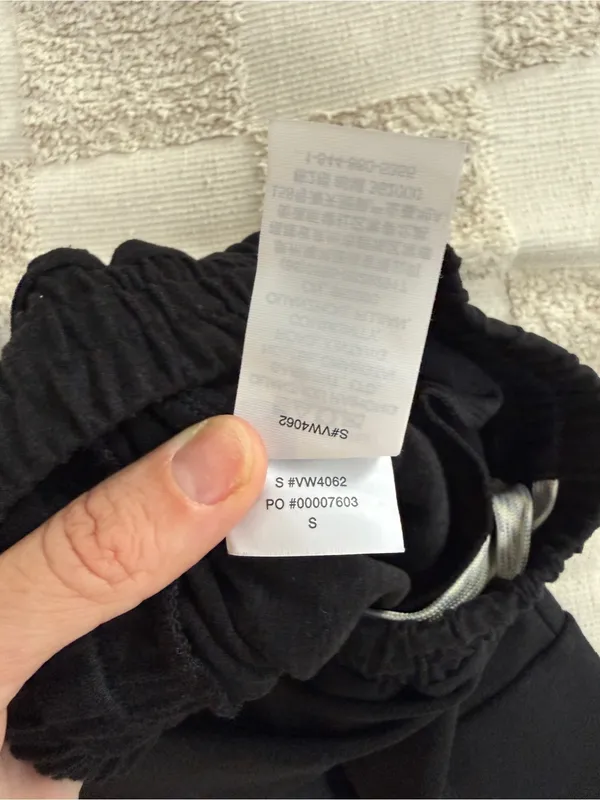 NWOT Vuori Boyfriend Cargo Sweatpant size Small‎ - Image 6