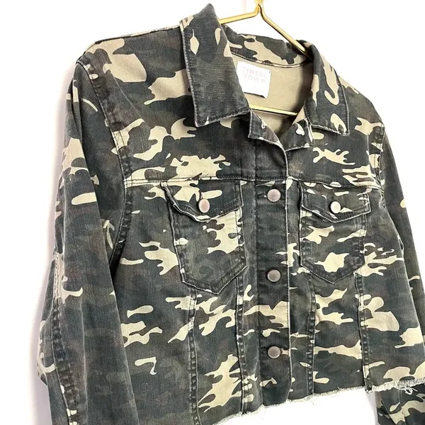 Tinsel‎ Town Crop Jean Shacket Shirt Jacket S Camo Green - Image 3