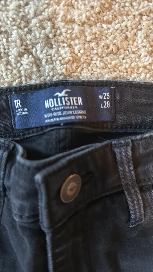 Hollister Black High-Rise Jeans Leggings - Image 3