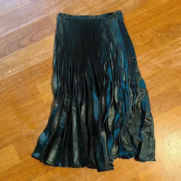 Vince Dark Green A-Line Pleated Skirt - Image 3