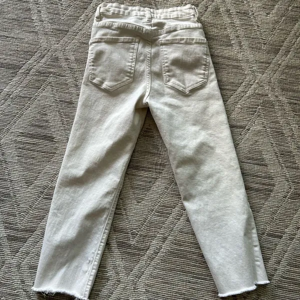 Zara Cream Women's Ankle Cropped Size 0 Jeans - Image 3