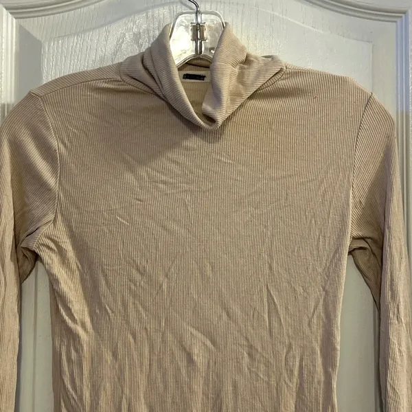 GUESS ribbed turtleneck long sleeve top beige size M style T13174‎ - Image 8