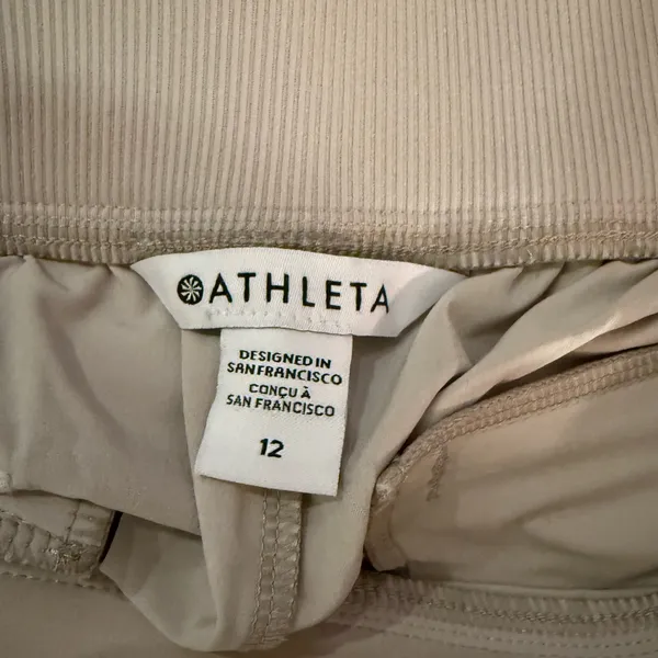 Athleta Women's Light Beige Cropped Pants - Image 3