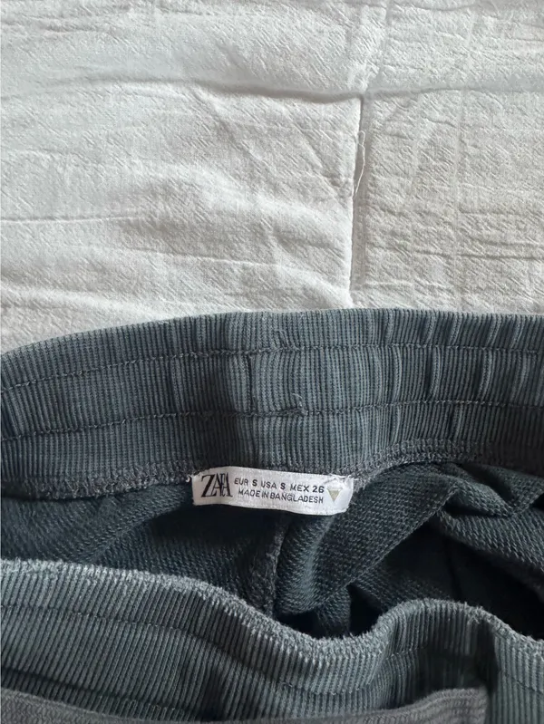 Zara Sweatshorts - Image 3