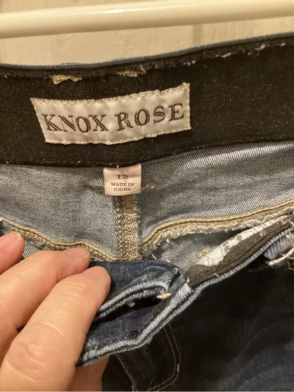 Knox Rose Blue Skinny Jeans with Side Floral Embroidery - Image 3