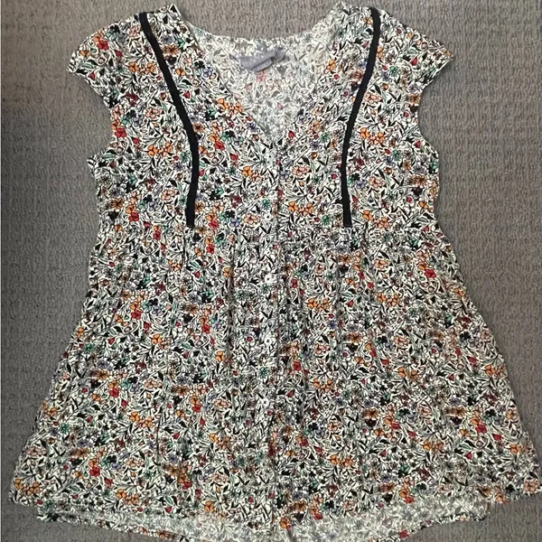 🩷ANTHROPOLOGIE VANESSA VIRGINIA FLORAL LADDER LACE VNECK TUNIC TOP, Size Small - Image 4
