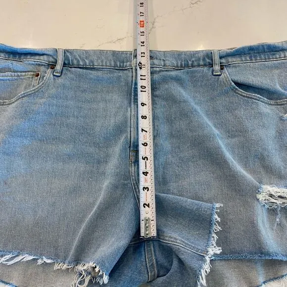Abercrombie & Fitch The 4” Mom Short High Rise‎ in 36/ 22 - Image 6