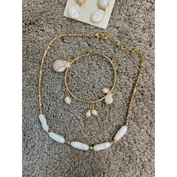 Saachi Gold Tone Irregular Pearl Necklace Bracelet Drop Earrings Set - Image 4