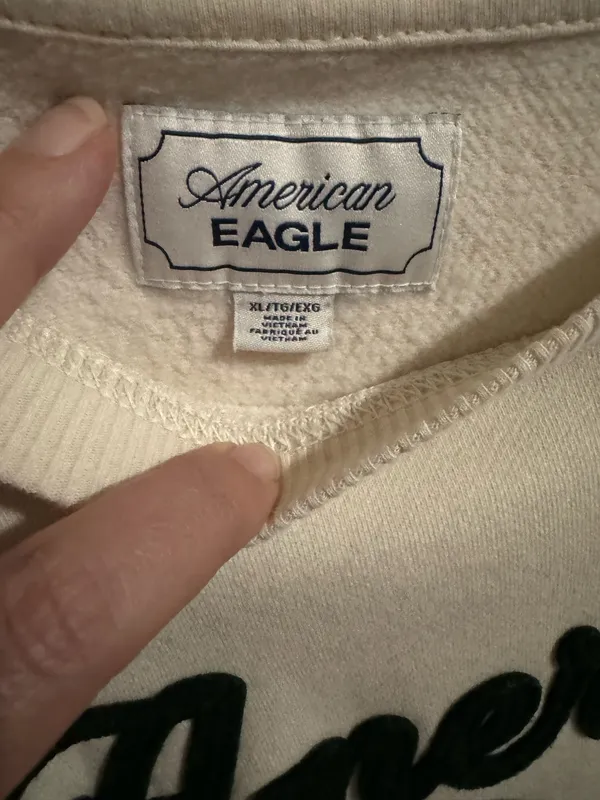 American Eagle Sweatshirt - Image 2